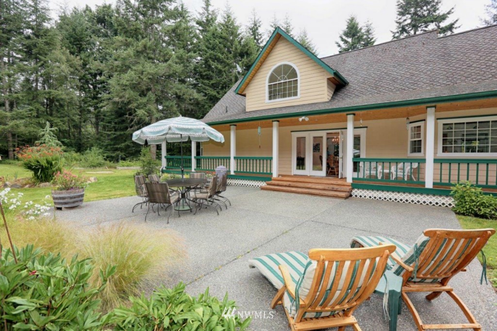 518 South Camano Ridge Road Camano Island, WA 98282 - Photo 6 of 22 Gallery Image 6