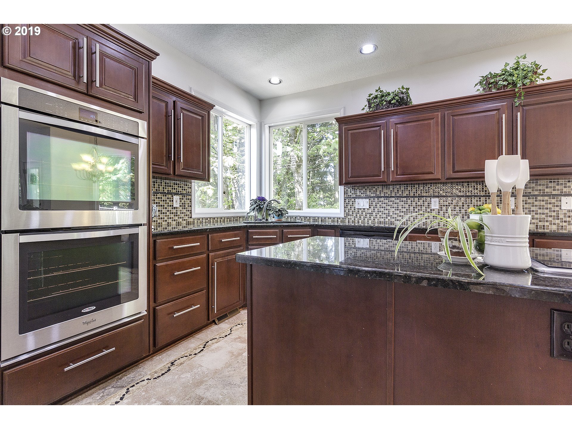 18470 Southwest Kelly View Loop Beaverton, OR 97007 - Photo 11 of 26 Gallery Image 11