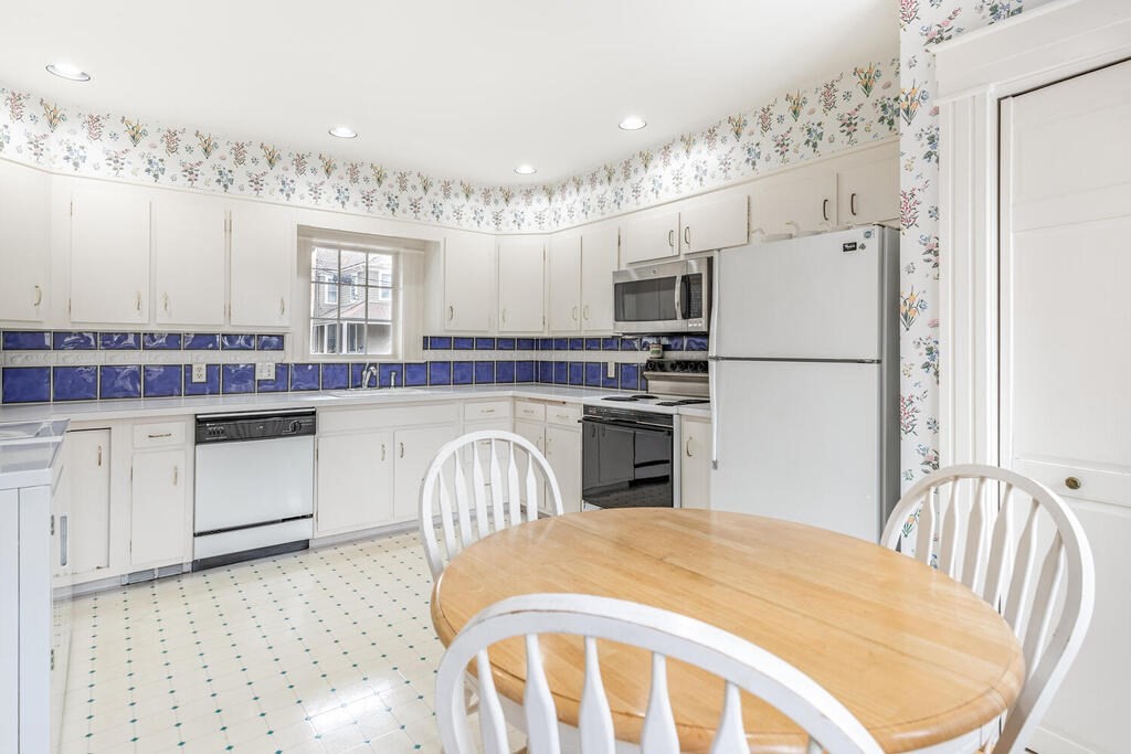 5 Myrtle Street Winchester, MA 01890 - Photo 15 of 32