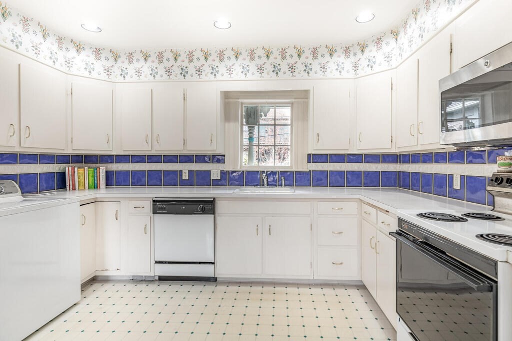 5 Myrtle Street Winchester, MA 01890 - Photo 16 of 32