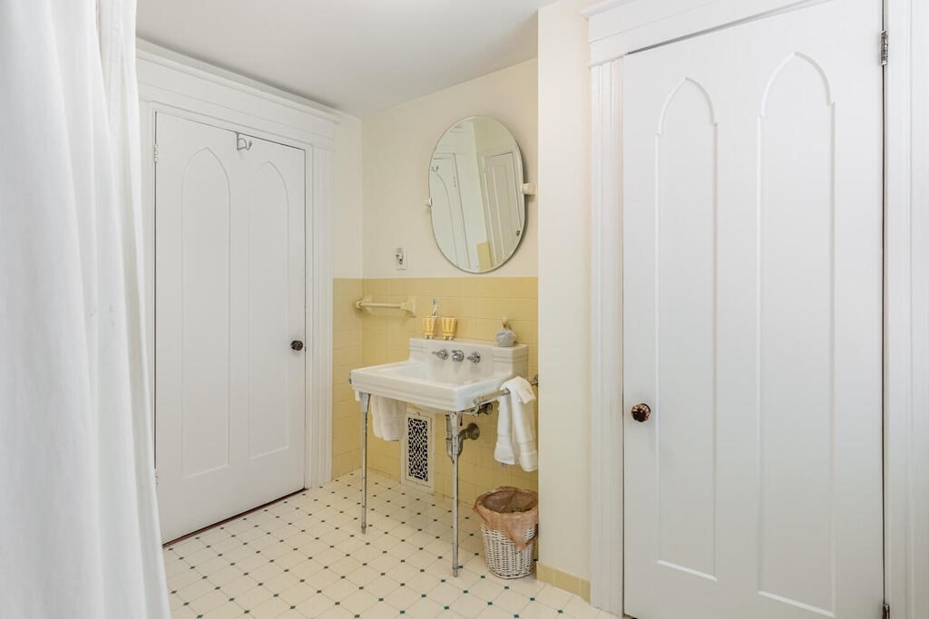 5 Myrtle Street Winchester, MA 01890 - Photo 24 of 32