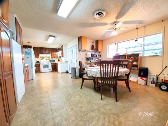 609 West Bataan Avenue Ridgecrest, CA 93555 - Photo 10 of 33 Gallery Image 10