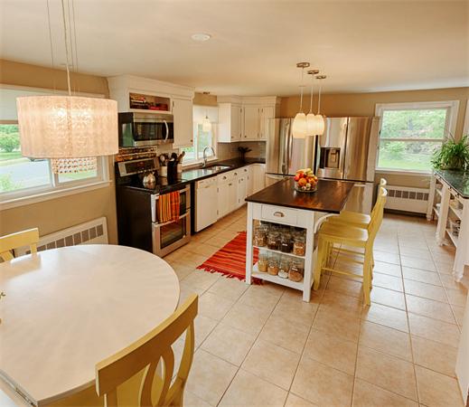 49 Crest Road Framingham, MA 01702 - Photo 6 of 30 Gallery Image 6