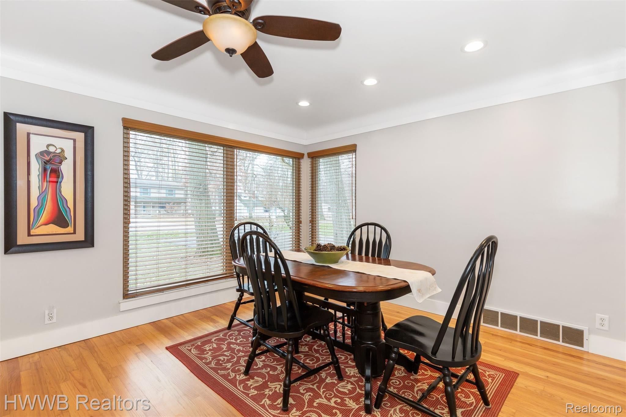 2442 Frankson Avenue Rochester, MI 48307 - Photo 4 of 39 592A7876.jpg