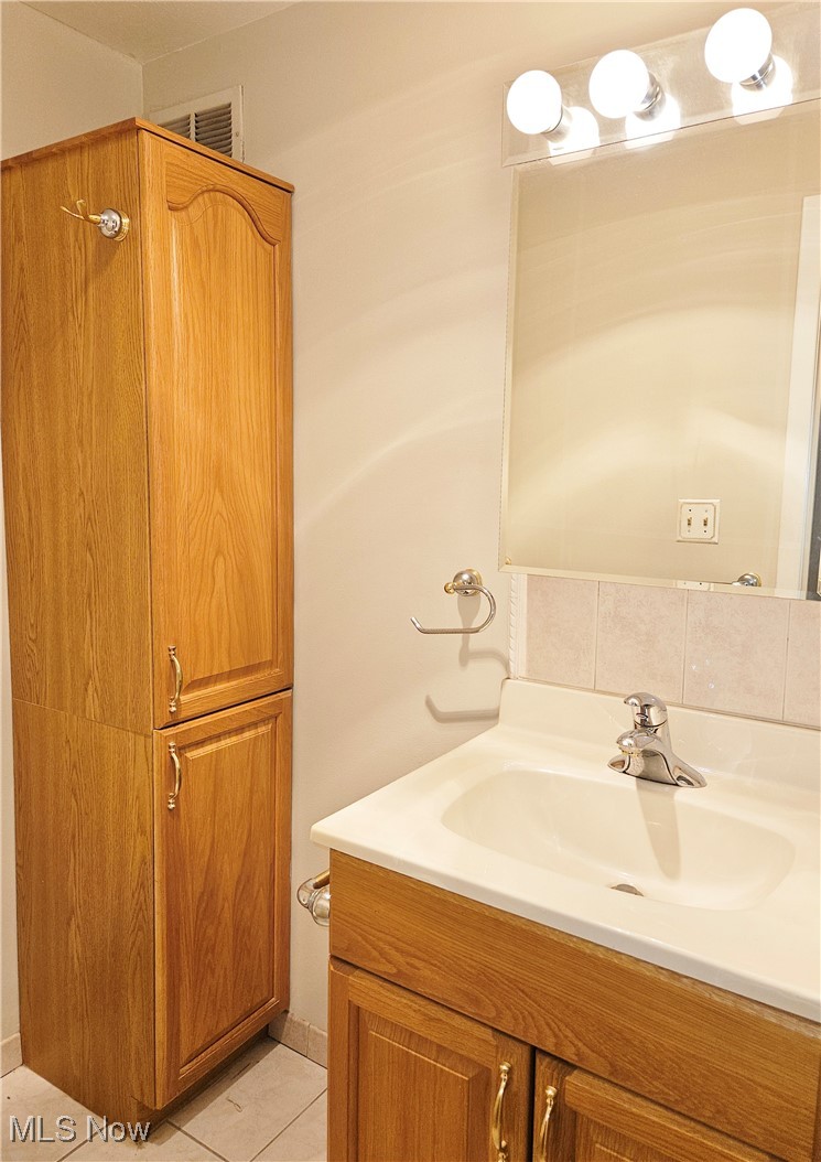 3400 Wooster Road, Unit 412 Rocky River, OH 44116 - Photo 14 of 34 Master bathroom