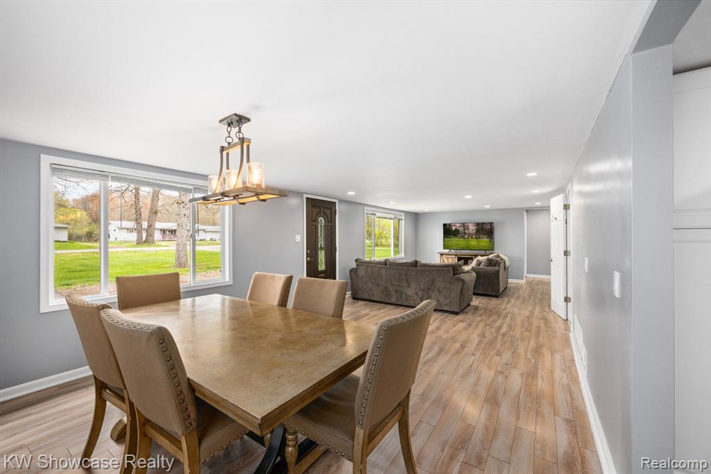 18070 Savage Road Belleville, MI 48111 - Photo 5 of 24