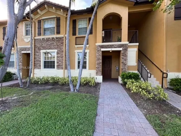 $320,000 | 9267 Southwest 227th Street, Unit 58, Cutler Bay, FL 33190