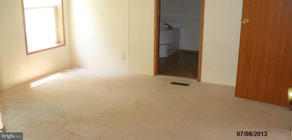 7776 Solomons Island Road Owings, MD 20736 - Photo 7 of 12 Bedroom Master