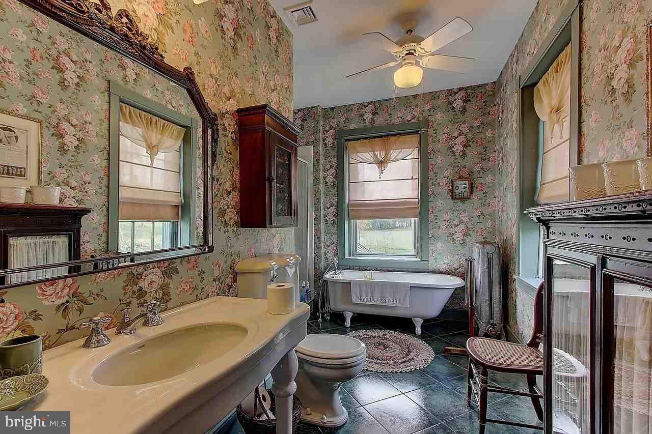 4140 Lewisberry Road York, PA 17404 - Photo 14 of 36 Gallery Image 14