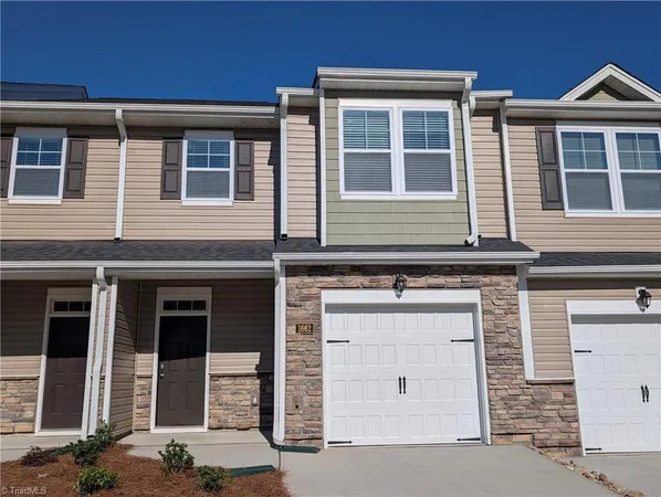 $2,150 | 1662 Hallview Court, Kernersville, NC 27284