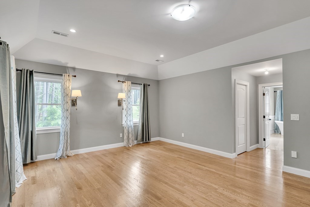 121 Taylor Farm Road Boxborough, MA 01719 - Photo 20 of 36