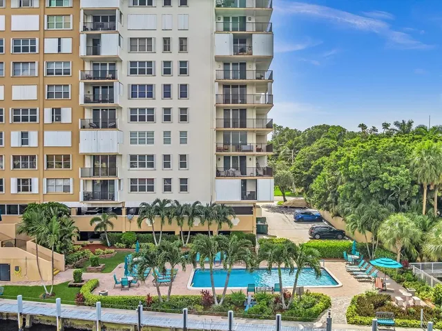 $2,950 | 1150 Hillsboro Mile, Unit 402, Hillsboro Beach, FL 33062