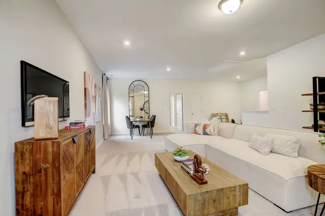 $459,990 | 1383 English Oak Drive, Clarksville, TN 37043