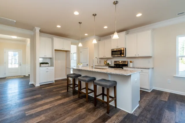 $459,990 | 1383 English Oak Drive, Clarksville, TN 37043