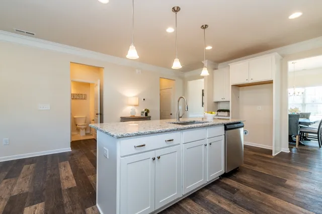 $459,990 | 1383 English Oak Drive, Clarksville, TN 37043