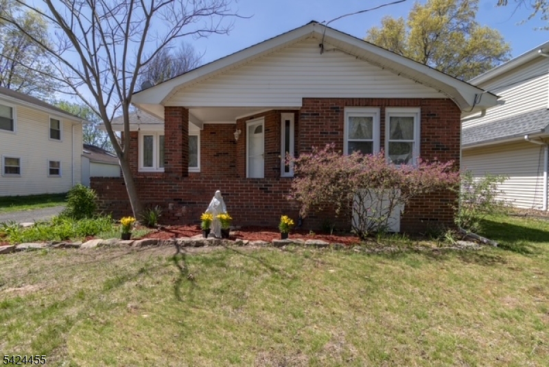 124 Chestnut Street Bridgewater, NJ 08807 - Photo 1 of 17