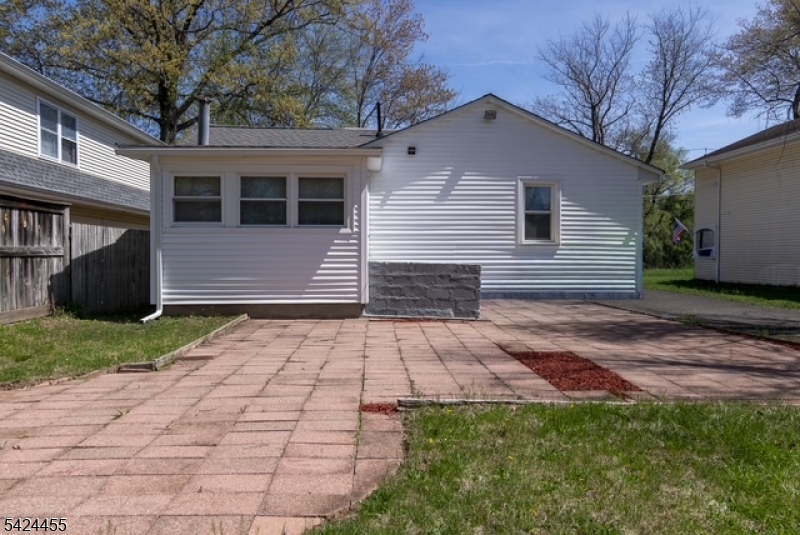 124 Chestnut Street Bridgewater, NJ 08807 - Photo 13 of 17