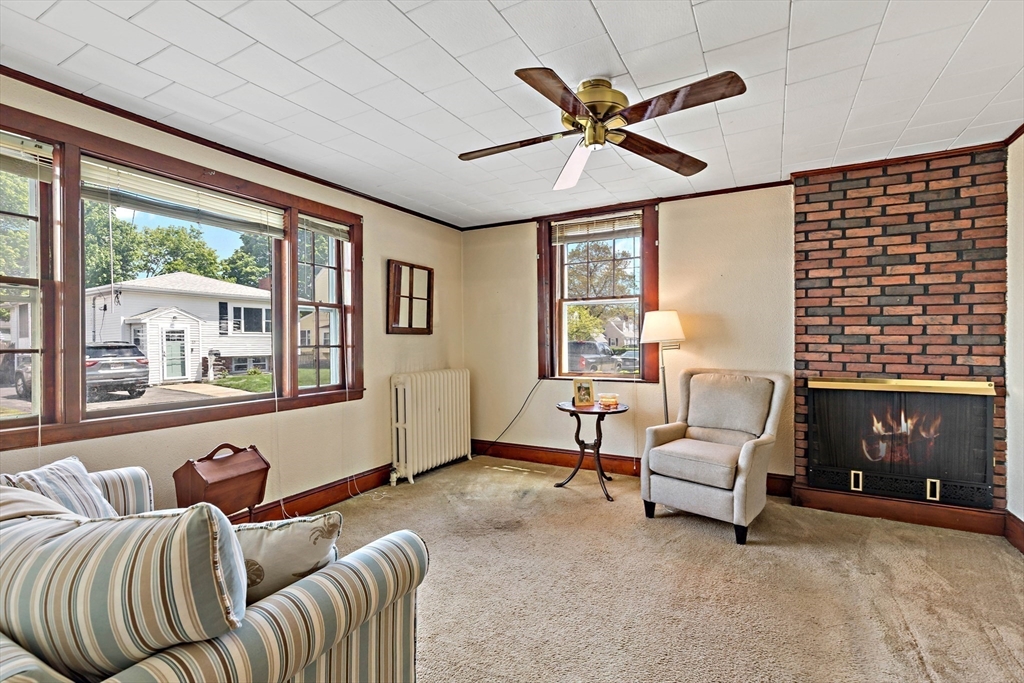 64 Como Road Boston, MA 02136 - Photo 8 of 29 Gallery Image 8