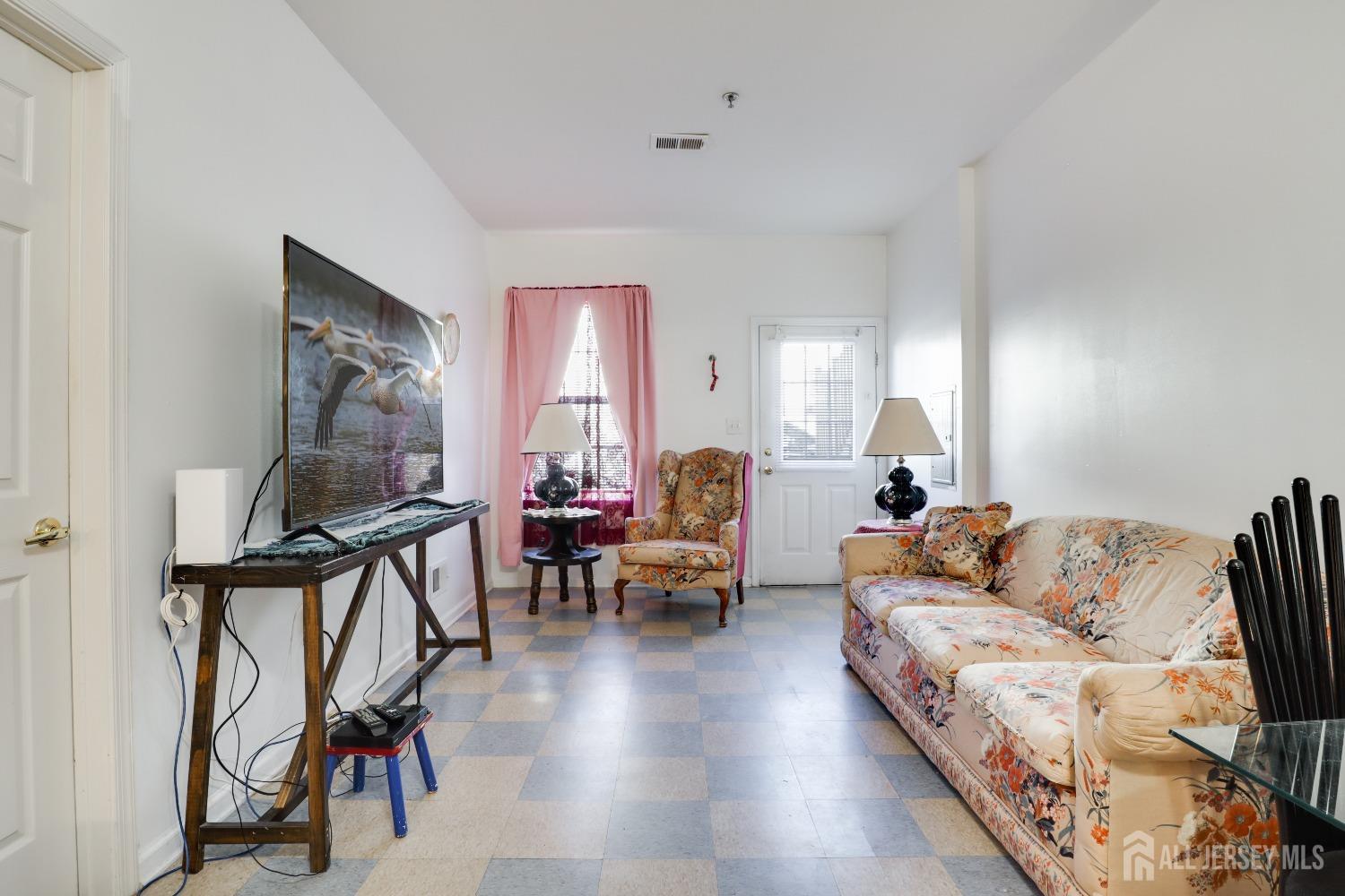 128 Remsen Avenue, Unit A New Brunswick, NJ 08901 - Photo 10 of 20