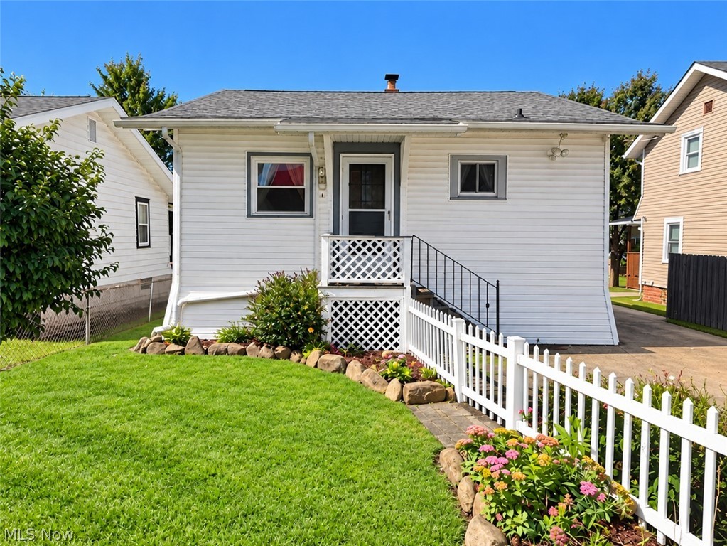 1131 Murray Avenue Akron, OH 44310 - Photo 2 of 18 Gallery Image 2