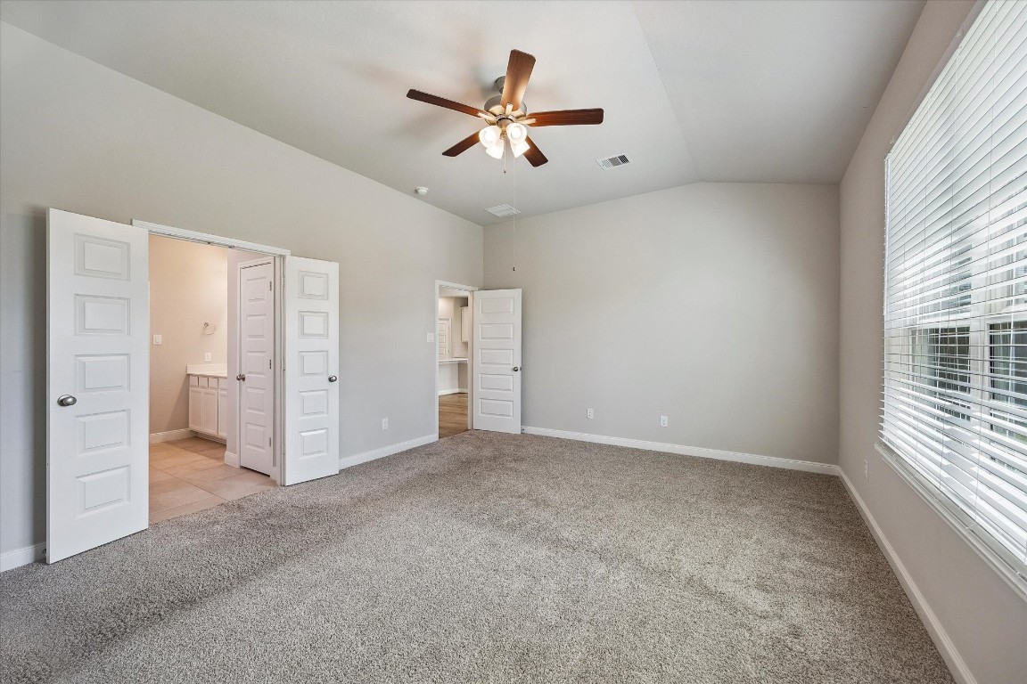 906 Barstow Drive Rosharon, TX 77583 - Photo 16 of 29 Primary bedroom (located downstairs)
