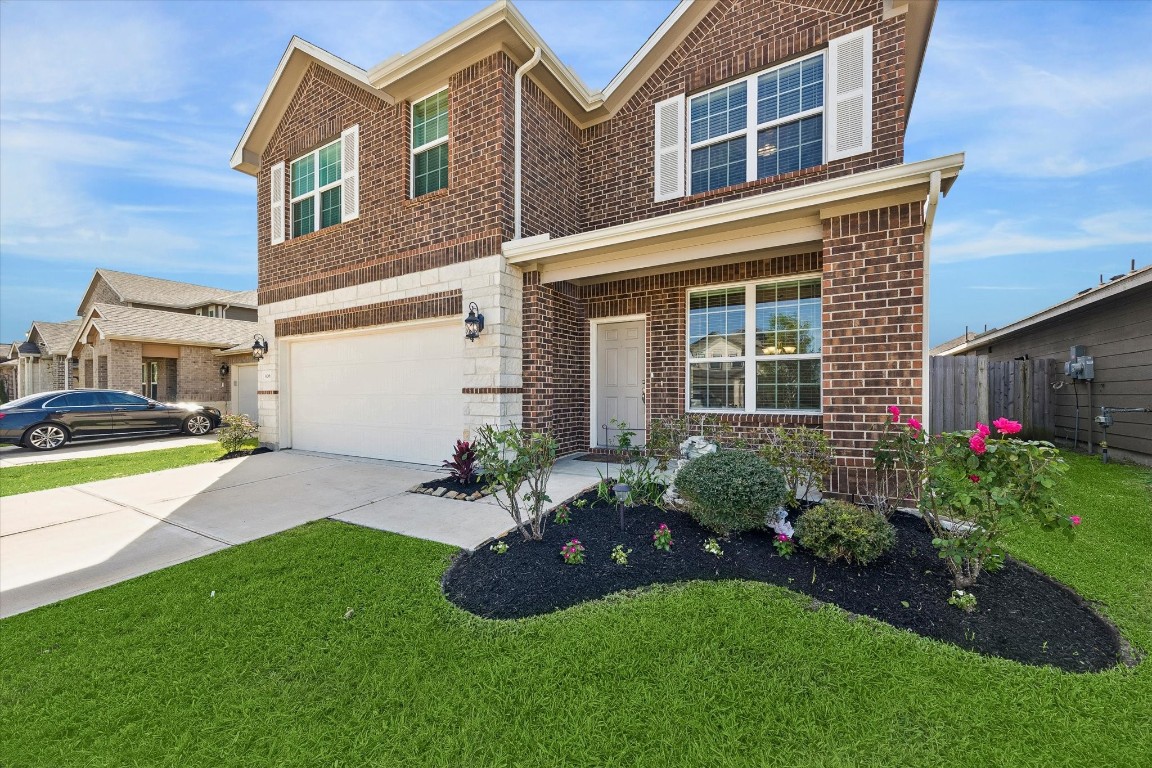 906 Barstow Drive Rosharon, TX 77583 - Photo 2 of 29