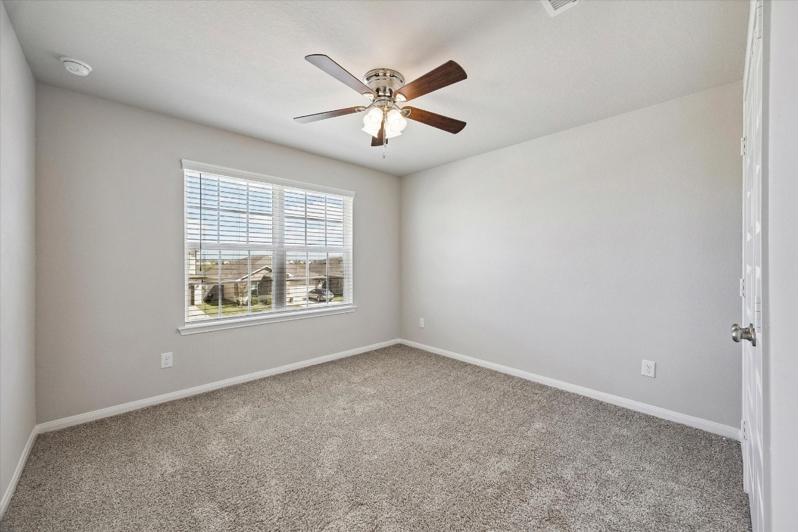 906 Barstow Drive Rosharon, TX 77583 - Photo 24 of 29 Bedroom #3