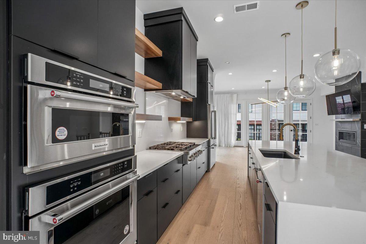 11711 Paysons Way Reston, VA 20191 - Photo 17 of 64 Stainless Steel Kitchen -Aid Appliances