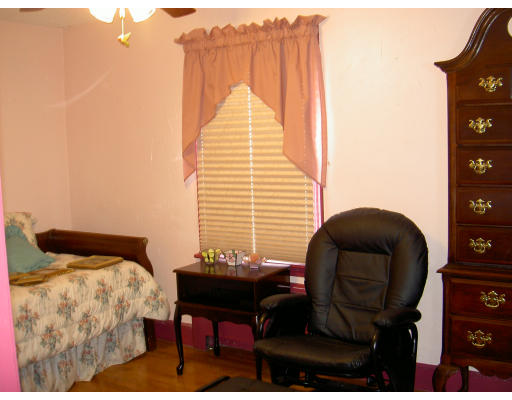 20 Grandview Street Springfield, MA 01118 - Photo 5 of 9