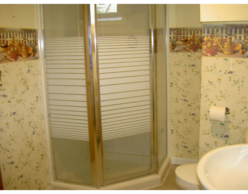20 Grandview Street Springfield, MA 01118 - Photo 7 of 9