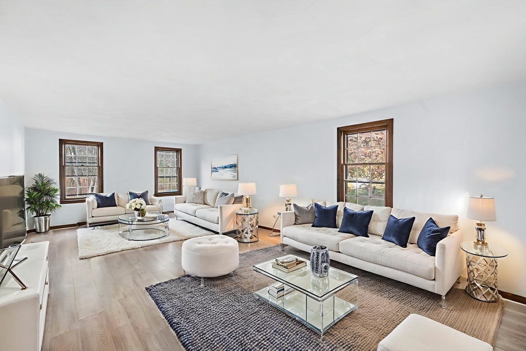 17 Blackstone Road Billerica, MA 01862 - Photo 6 of 32 a living room with furniture and a couch