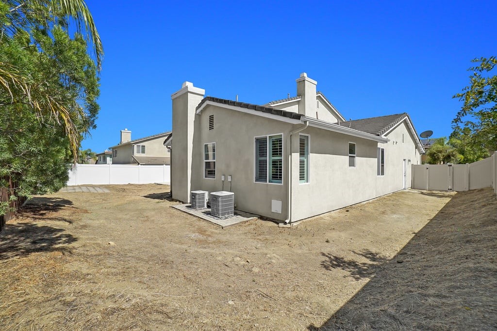 17081 Greentree Drive Riverside, CA 92503 - Photo 36 of 44