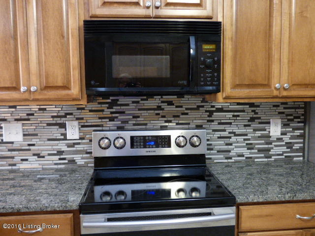 3301 Chenoweth Run Road Louisville, KY 40299 - Photo 4 of 29 P1000761