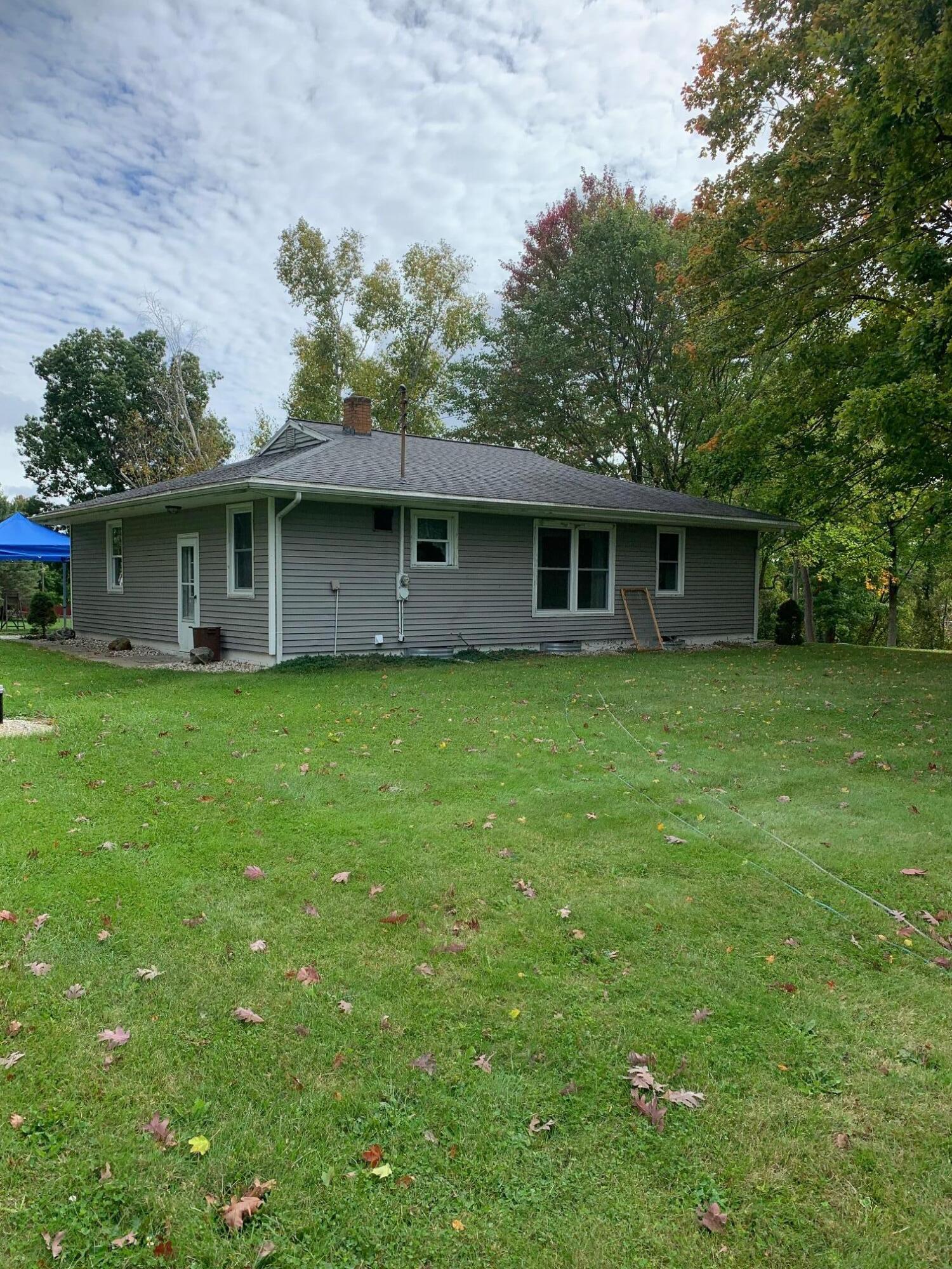 796 South Bellamy Road Ionia, MI 48846 - Photo 3 of 8 IMG_4789