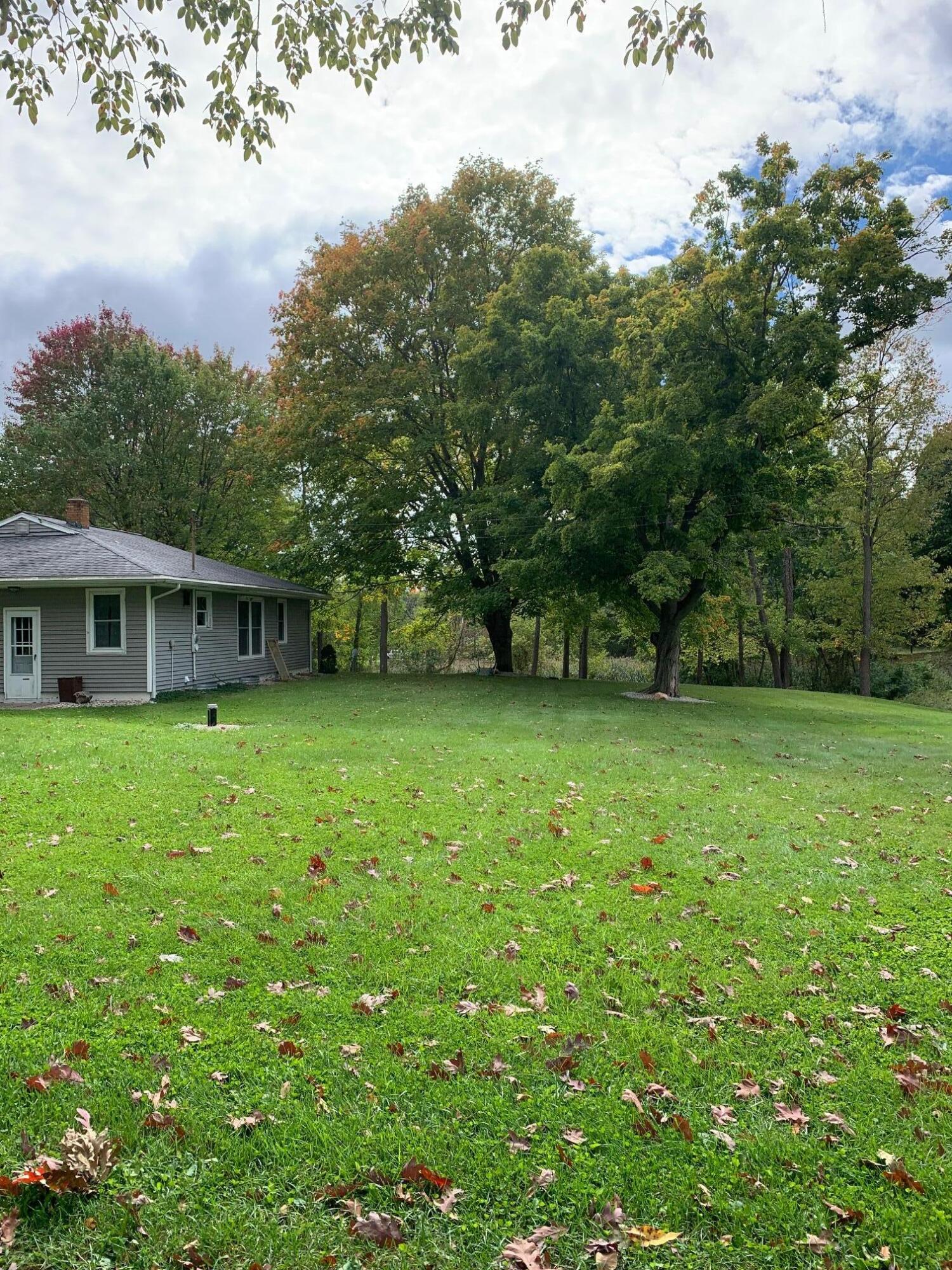 796 South Bellamy Road Ionia, MI 48846 - Photo 4 of 8 IMG_4790