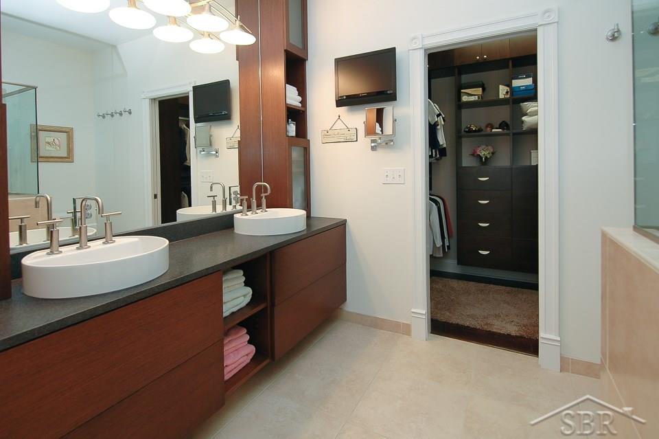 8484 Midland Road Freeland, MI 48623 - Photo 8 of 23 31326427-7.JPG