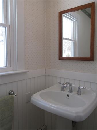 20 Chestnut Street Grafton, MA 01519 - Photo 8 of 30 Gallery Image 8