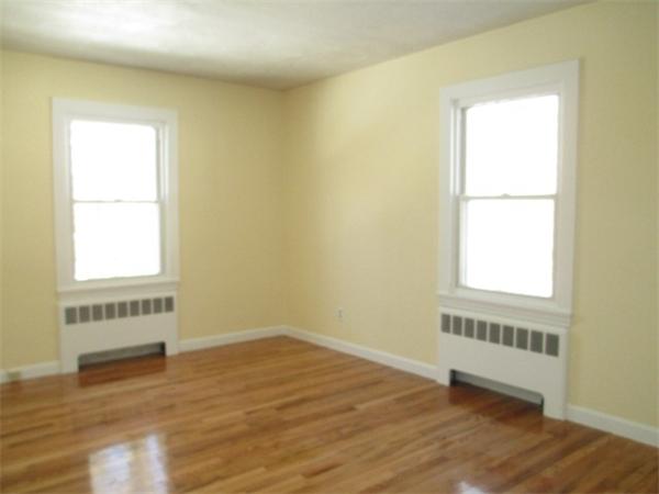 20 Chestnut Street Grafton, MA 01519 - Photo 9 of 30 Gallery Image 9