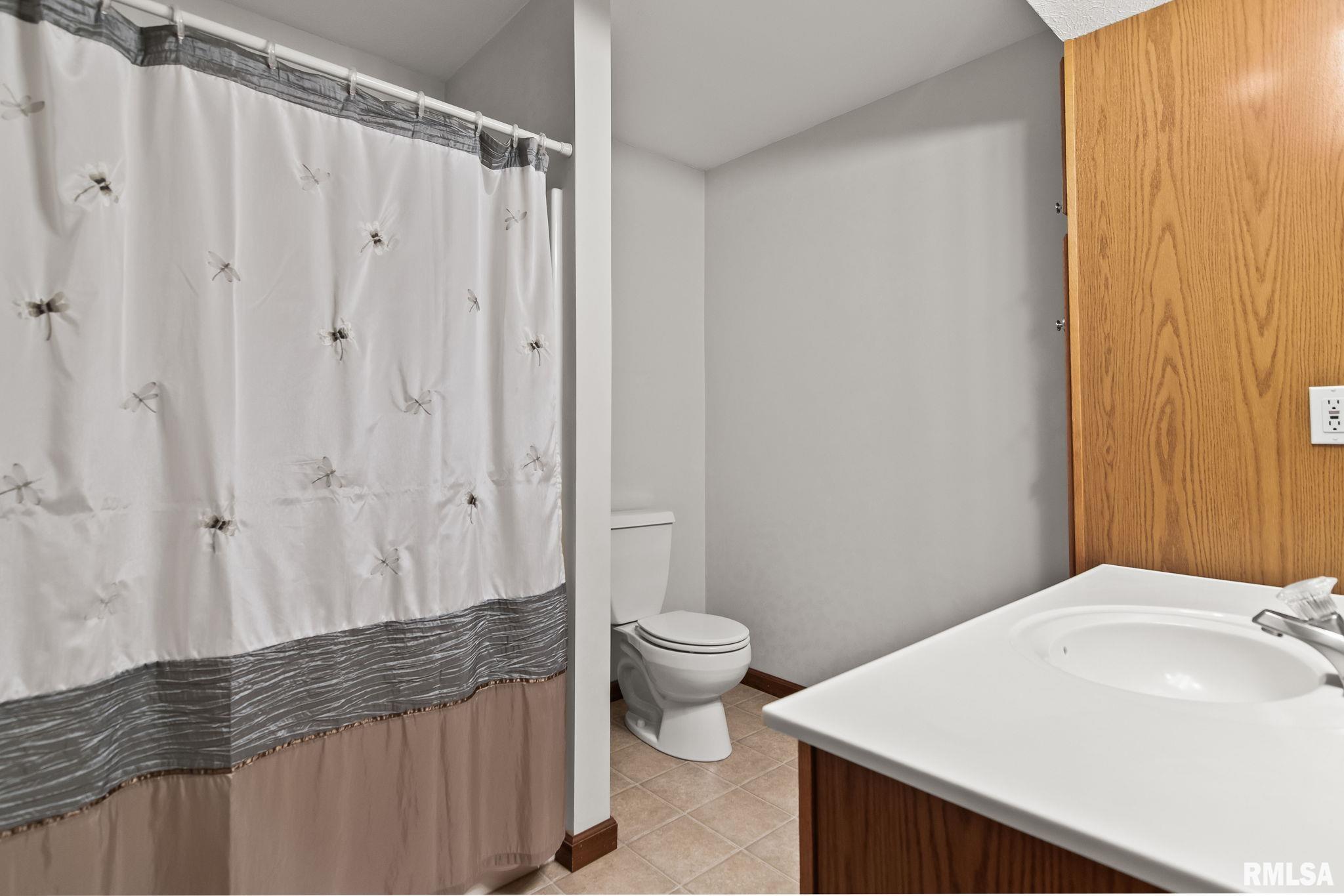 2000 Clarion Drive Springfield, IL 62711 - Photo 34 of 43 Gallery Image 34