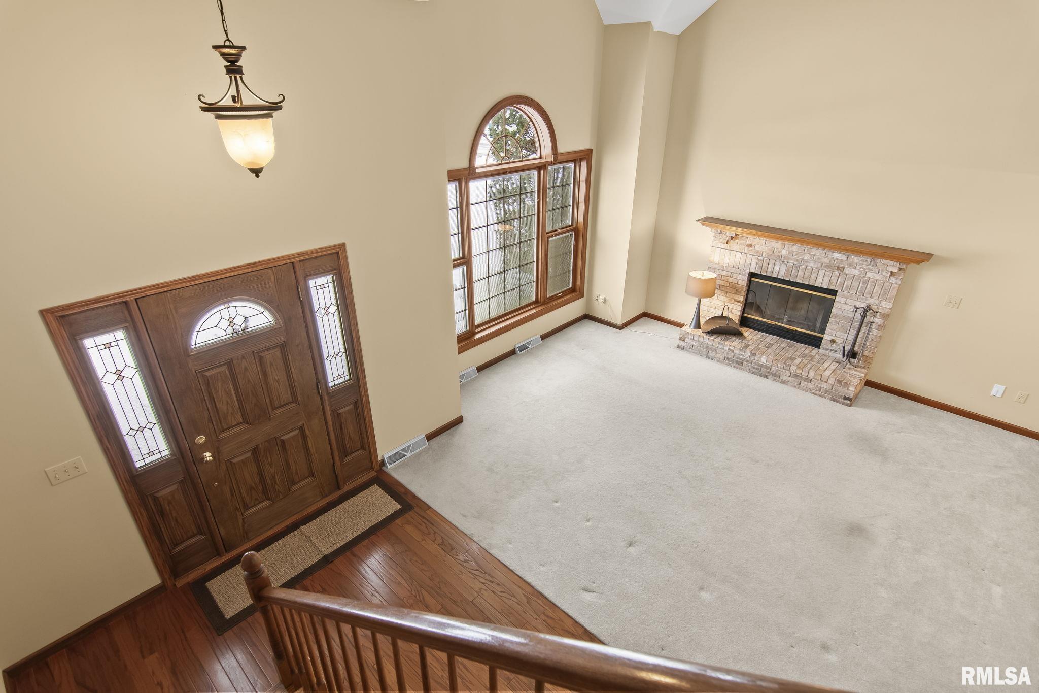 2000 Clarion Drive Springfield, IL 62711 - Photo 10 of 43 Gallery Image 10