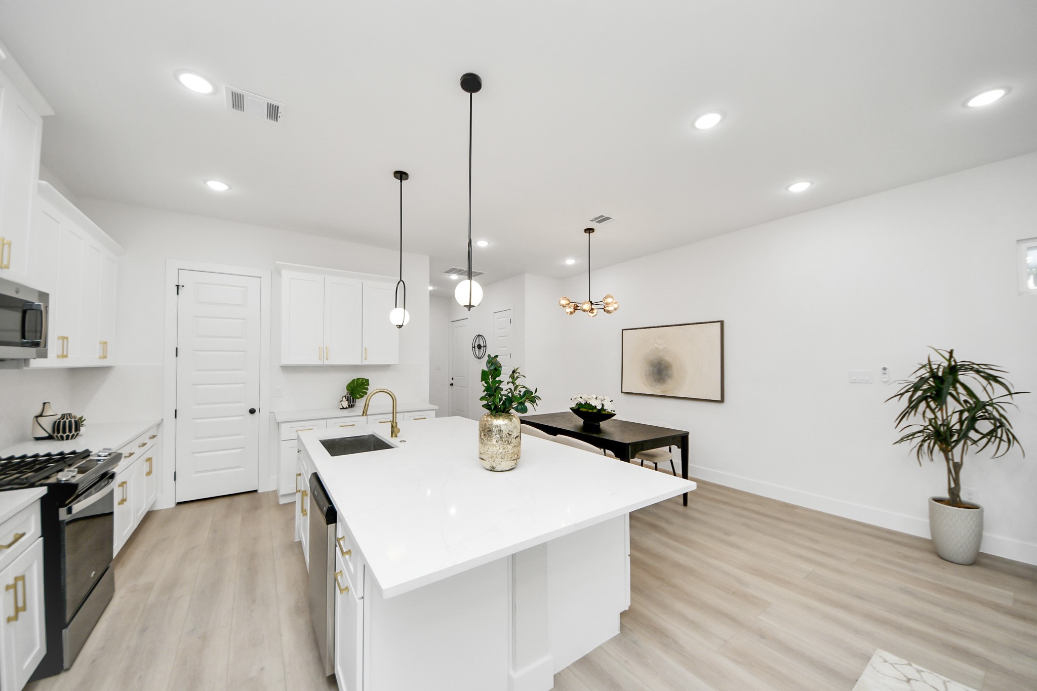 9435 Arledge Street Houston, TX 77075 - Photo 8 of 25