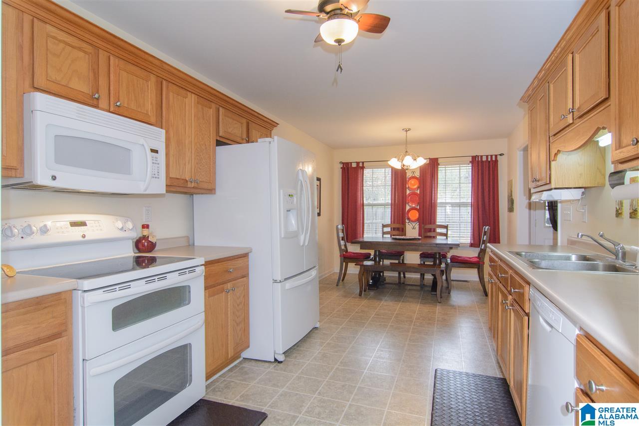 83 Autumn Trace Odenville, AL 35120 - Photo 3 of 37
