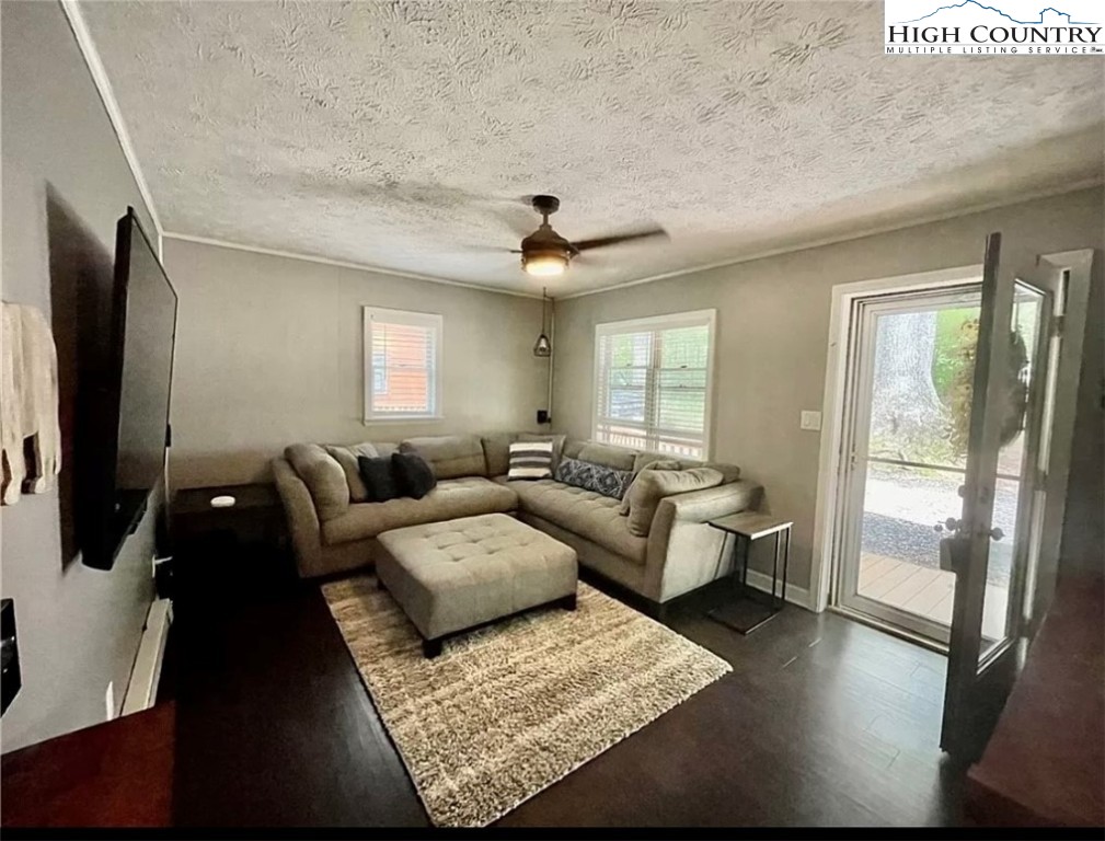 517 Roxanna Street Boone, NC 28607 - Photo 4 of 33 Gallery Image 4