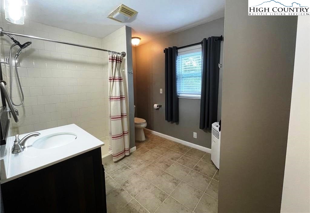 517 Roxanna Street Boone, NC 28607 - Photo 10 of 33 Gallery Image 10