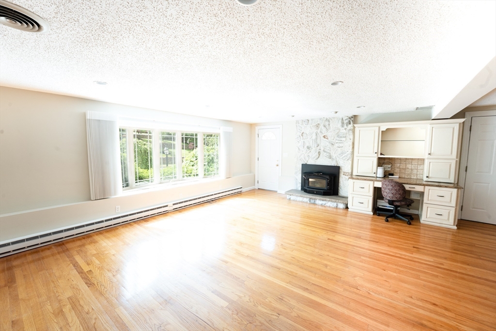 5 Albemarle Road Norwood, MA 02062 - Photo 11 of 32