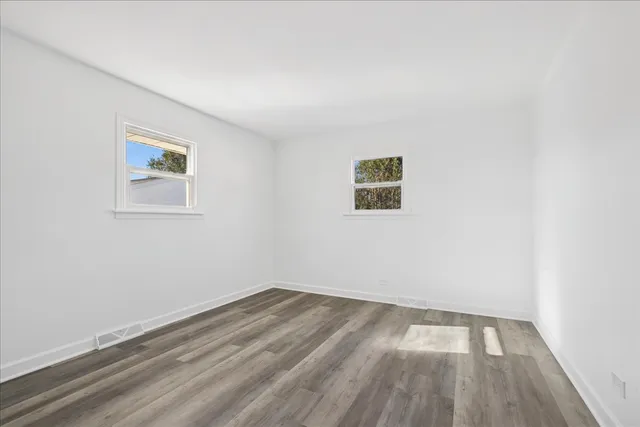 $250,000 | 821 Oakwood Drive, Round Lake Beach, IL 60073