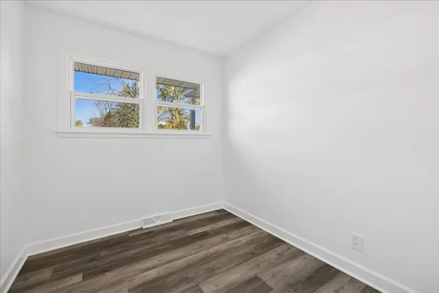 $250,000 | 821 Oakwood Drive, Round Lake Beach, IL 60073