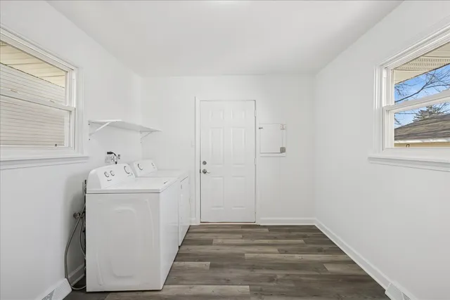 $250,000 | 821 Oakwood Drive, Round Lake Beach, IL 60073