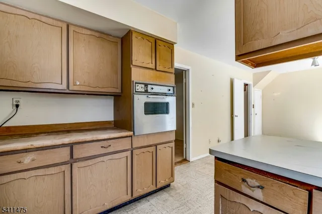 $490,000 | 5 Marigold Lane, Somerset, NJ 08873