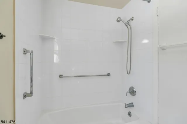 $490,000 | 5 Marigold Lane, Somerset, NJ 08873